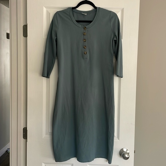 Lou Lou & Company Every Day Maternity and Nursing Dress - Picture 3 of 12